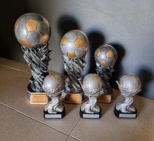 Štítky na trofeje - Laserové vyrezávanie plastov